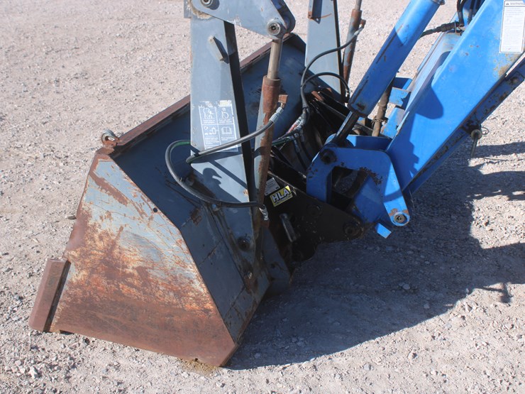 new-holland-tm125-image-15