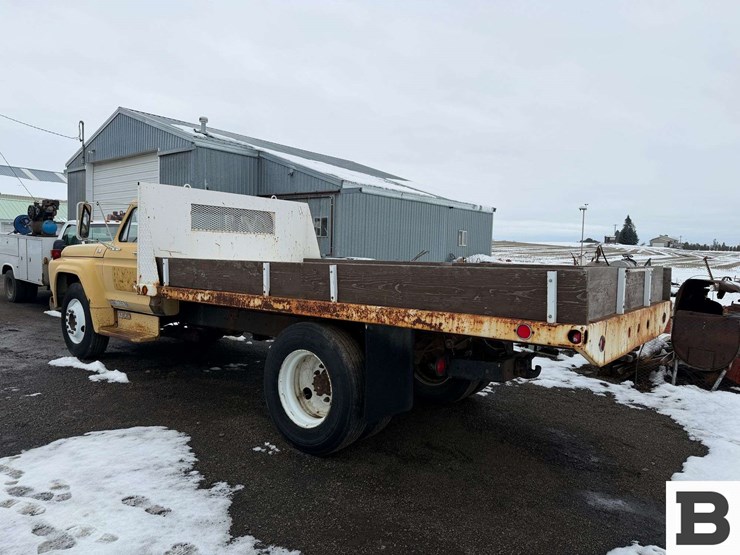 1974-ford-f700-image-3