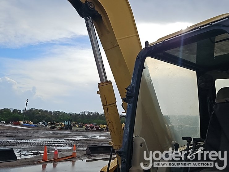 caterpillar-307c-image-19