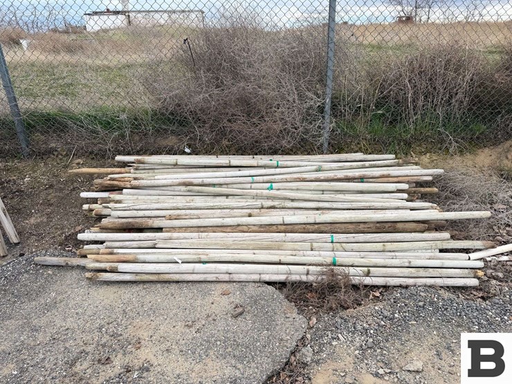 8'-wooden-pencil-posts-image-1