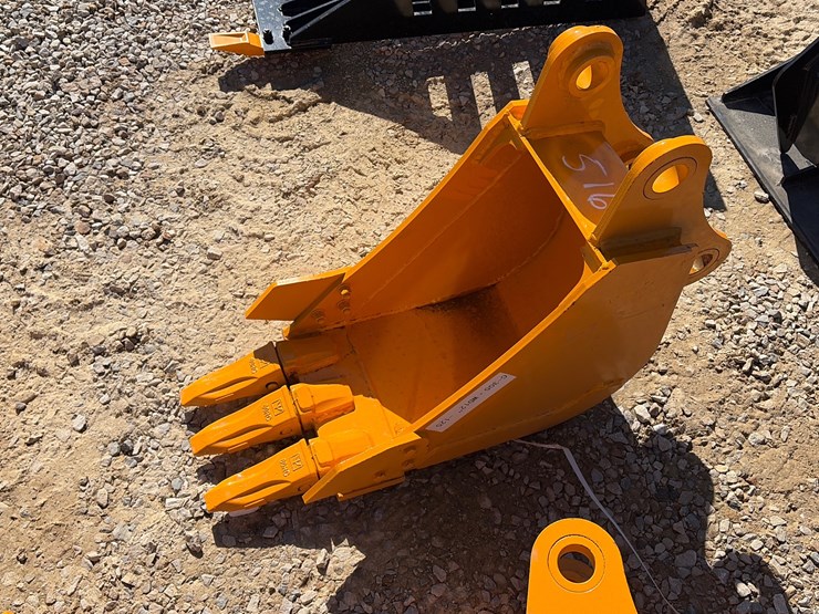 caterpillar-305-image-2