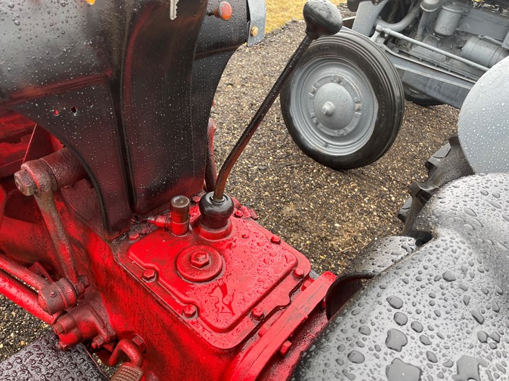 2018-ford-8n-image-25