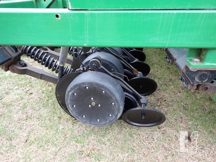 john-deere-1590-image-10
