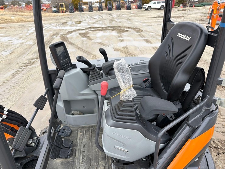 develon-dx35z-7-image-18