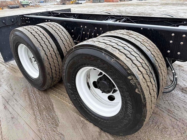 2025-dennis-eagle-proview-image-10