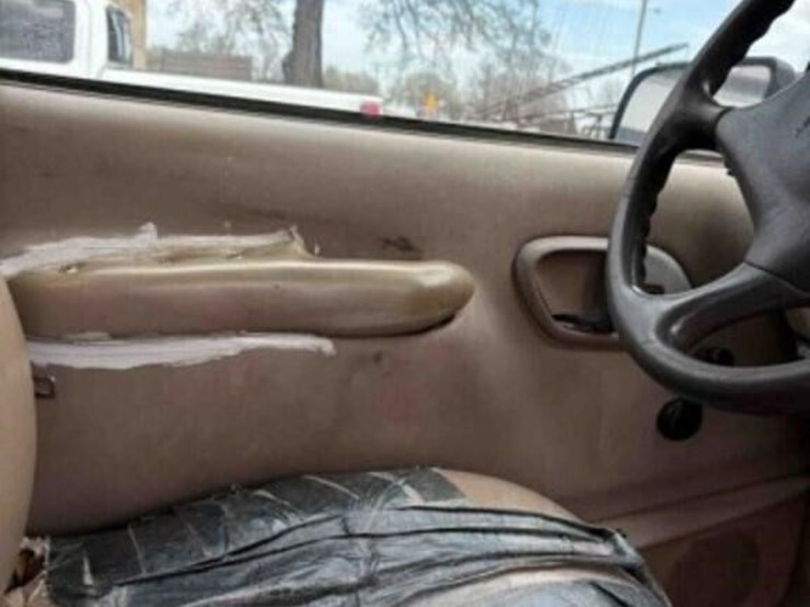 2000-chevrolet-2500-image-14