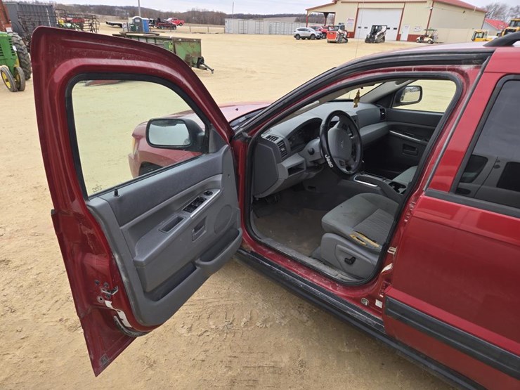 2006-jeep-grand-cherokee-laredo-image-17