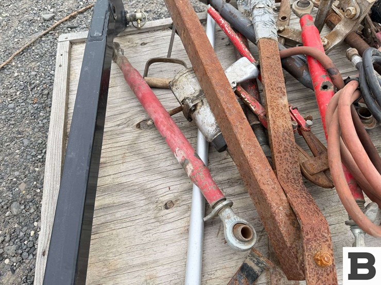 pto-driveline,-tractor-top-links,-roll-over-bar,-air-powered-tools-image-8