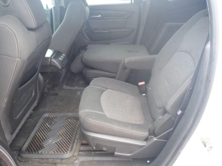 2015-chevrolet-traverse-image-58