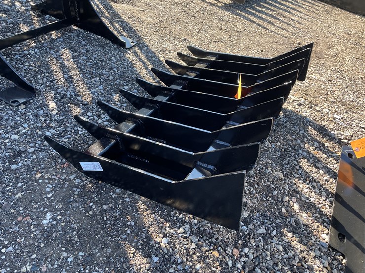 #3035-•-mini-skid-steer-root-rake-image-3
