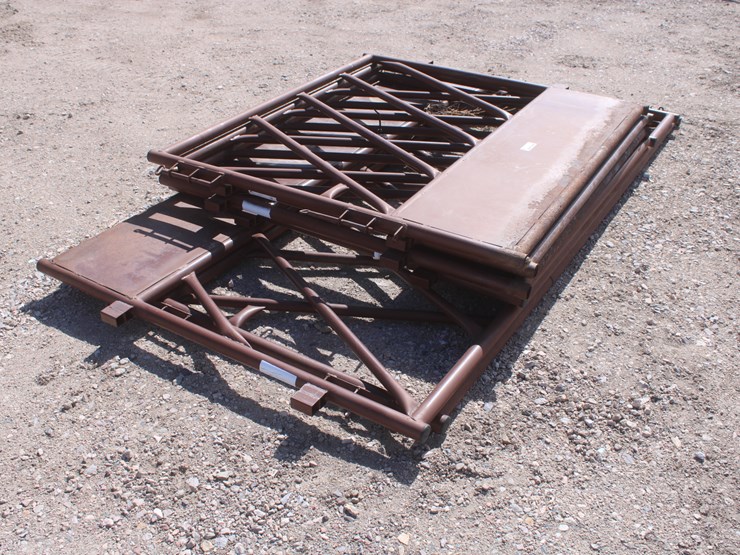 #2095-•-assorted-hi-qual-feeder-panels-image-3