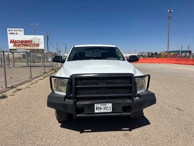 2012-dodge-2500-image-2