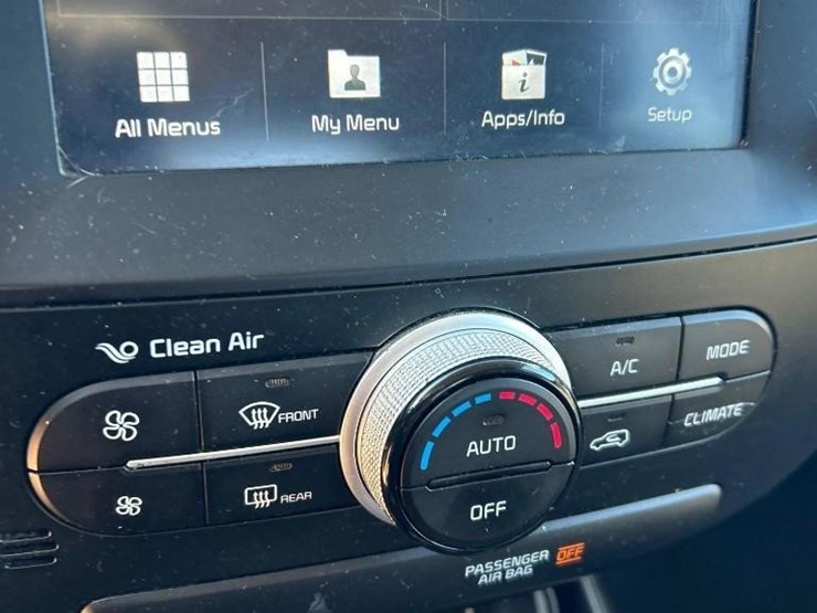 2019-kia-soul-4dr-hatchback-image-19