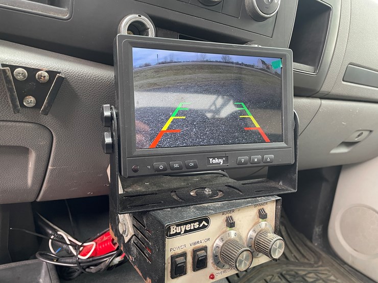 2012-chevrolet-2500hd-image-29