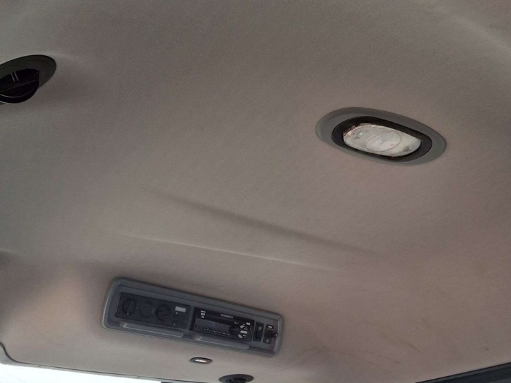 2017-versatile-260-image-27