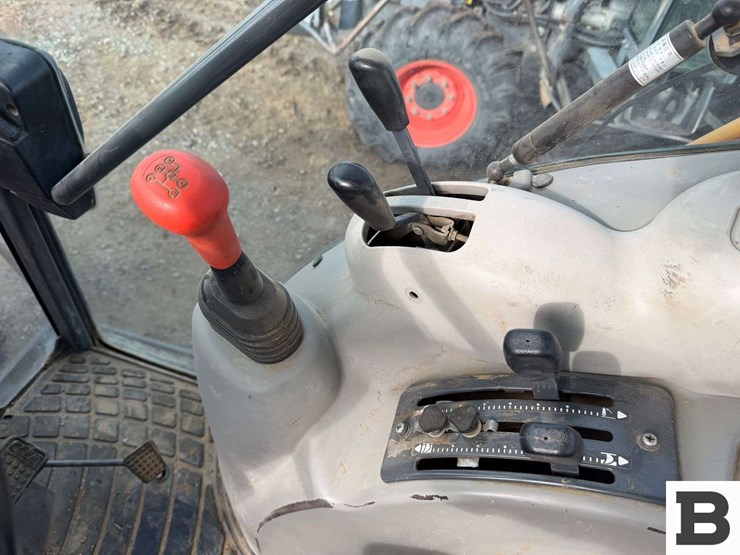 2016-kubota-m8540hd-image-35