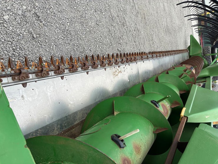 2012-john-deere-630f-image-3