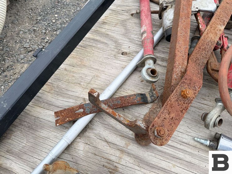 pto-driveline,-tractor-top-links,-roll-over-bar,-air-powered-tools-image-7