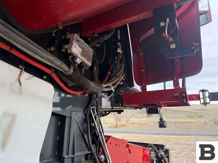2020-case-ih-8250-image-90