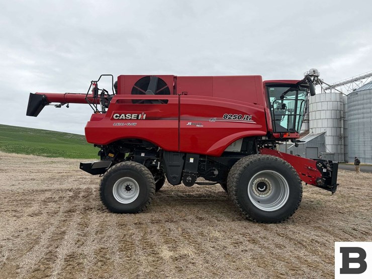 2020-case-ih-8250-image-6