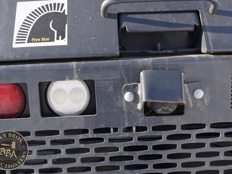 2023-deere-333g-image-31