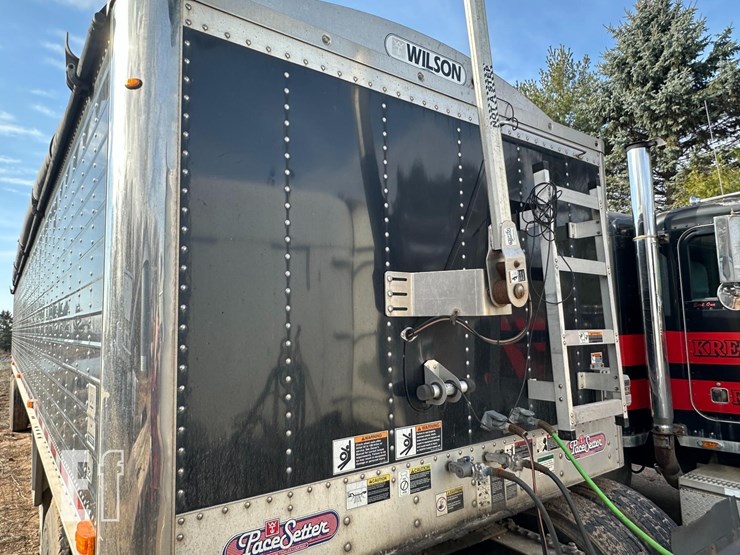 2015-wilson-grain-trailer-image-5