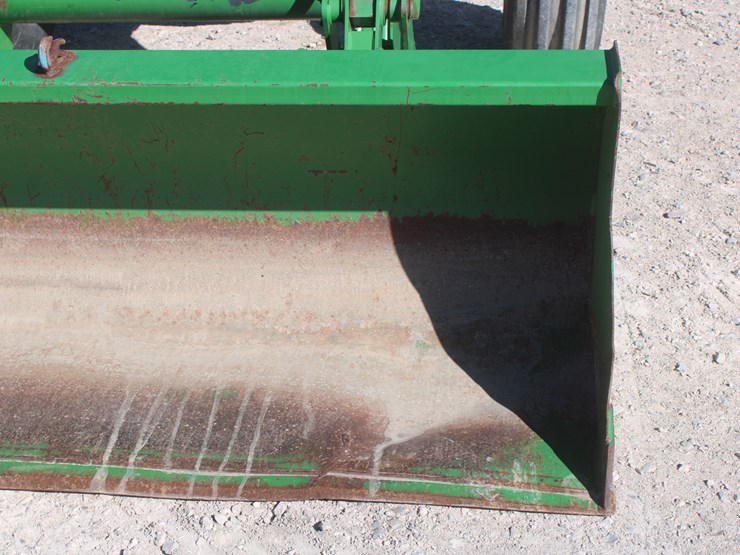 2004-john-deere-7320-image-13