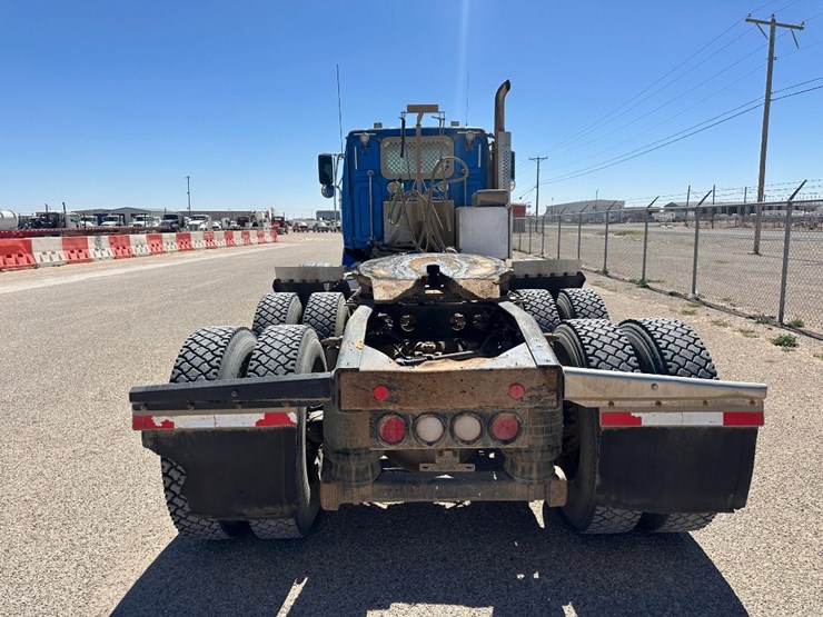 2020-western-star-4900-image-6