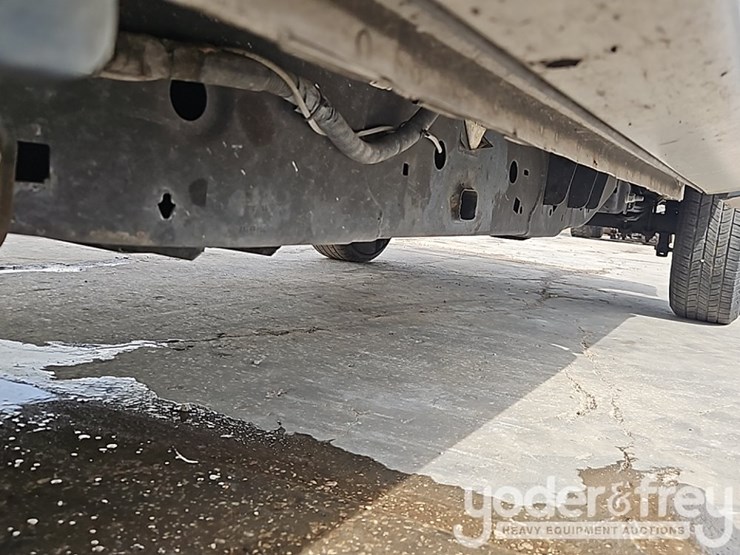 2016-ford-f150-image-12