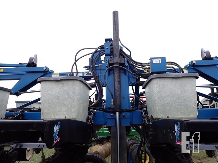 kinze-2600-image-6