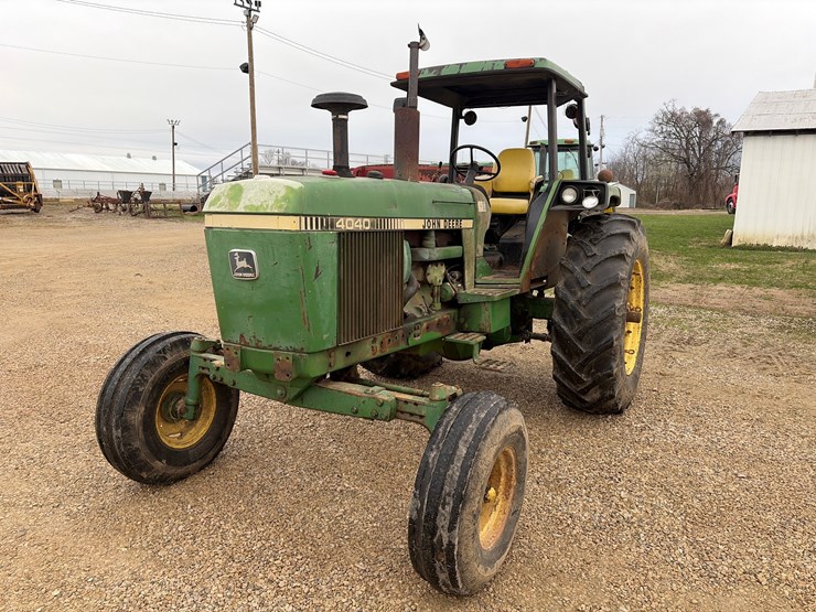 john-deere-4040-image-2