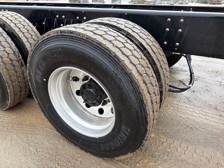 2025-dennis-eagle-proview-image-9