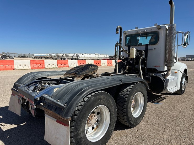 2012-peterbilt-386-image-6