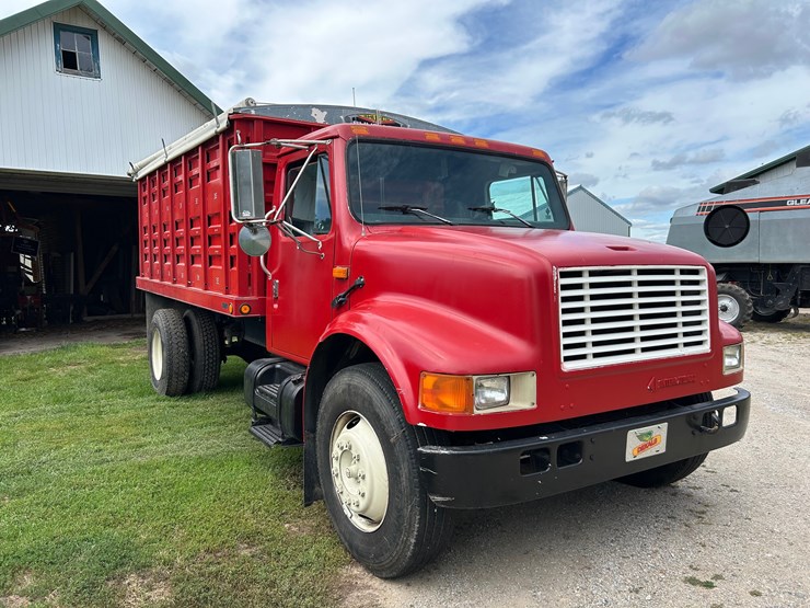 1992-case-ih-4700-image-2