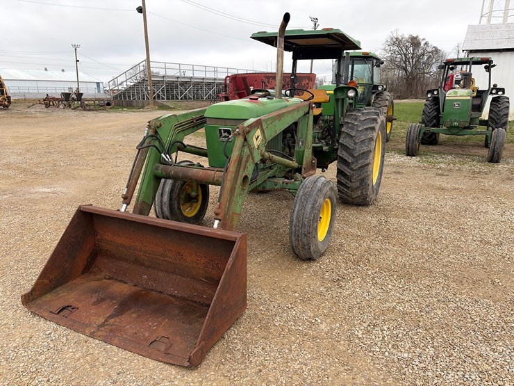 1983-john-deere-2750-image-2