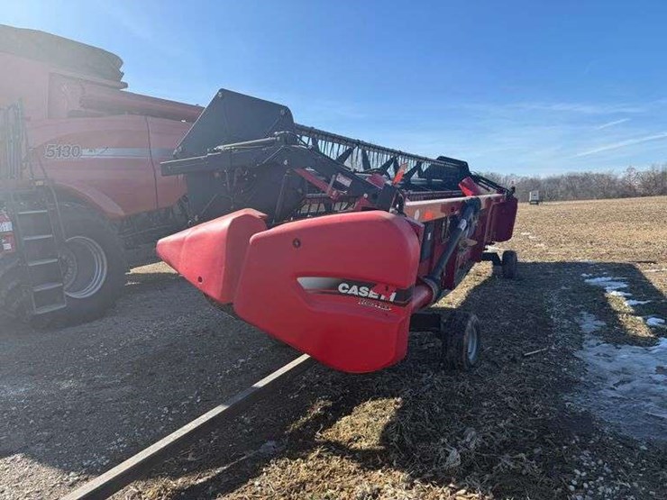 2011-case-ih-3020-image-1