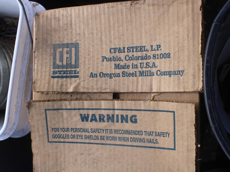 #3007-•-pallet-with-large-assortment-of-nails-and-staples-image-8