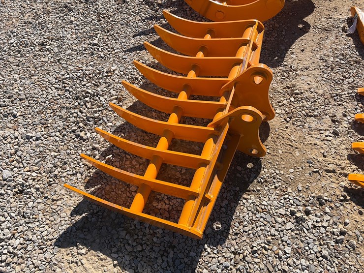 caterpillar-305-image-2