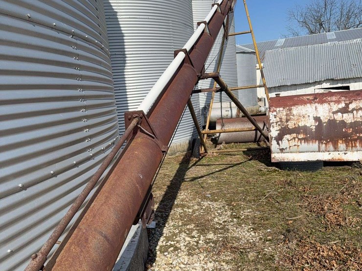 hutchinson-8x57-image-4