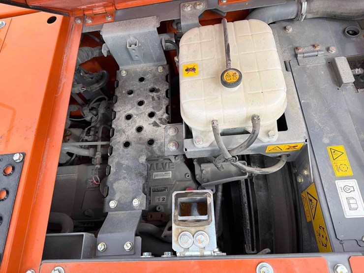 2023-hitachi-zx225us-image-24