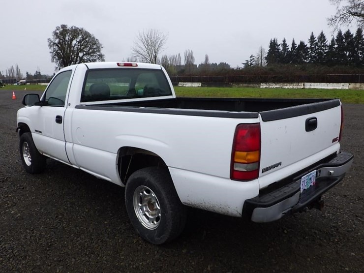 2001-gmc-2500-image-7