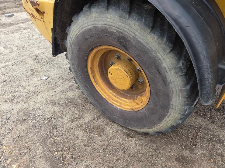 2017-caterpillar-908h2-image-12