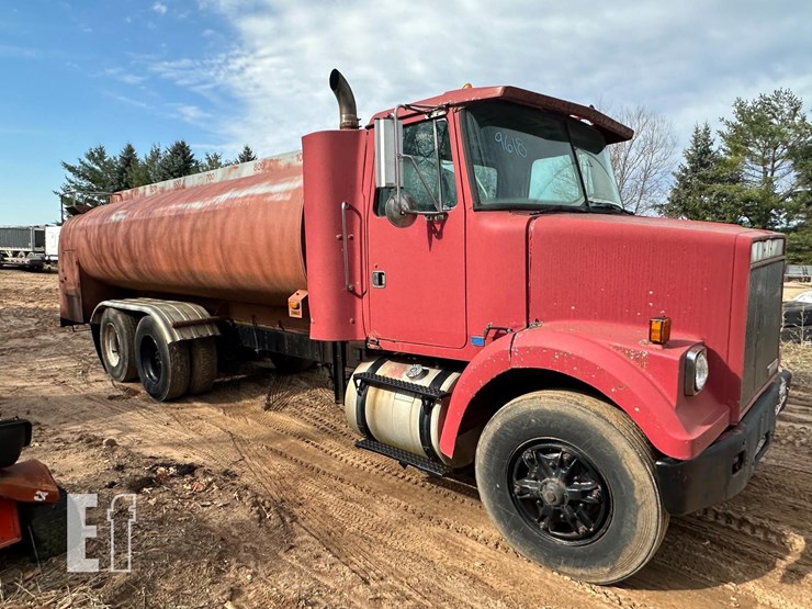 1900-white/gmc-fuel-truck-9618-image-4