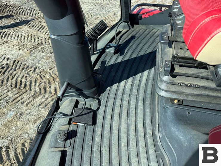 2025-case-ih-8260-image-82