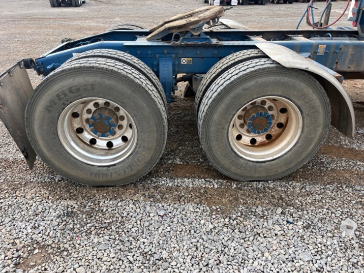 2013-peterbilt-367-image-14