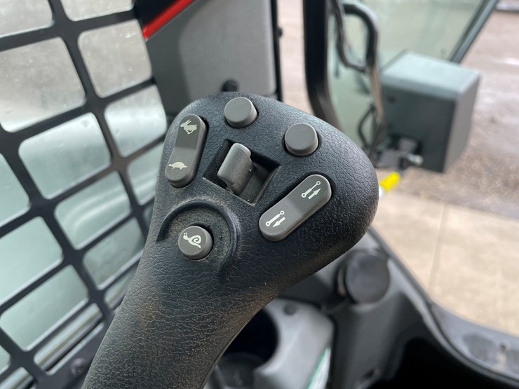 2024-bobcat-s66-image-23