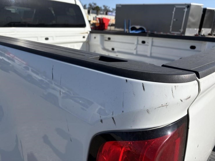 2017-chevrolet-colorado-image-34