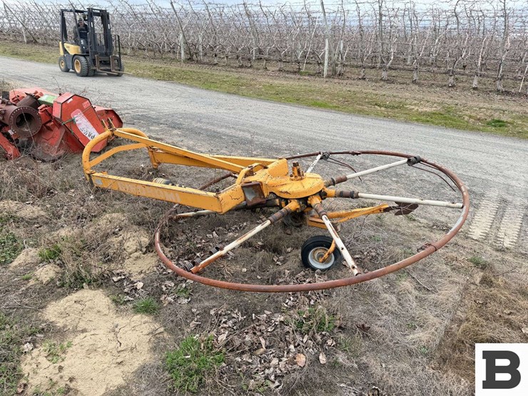 girorami-g220bl-rotary-orchard-rake-image-2