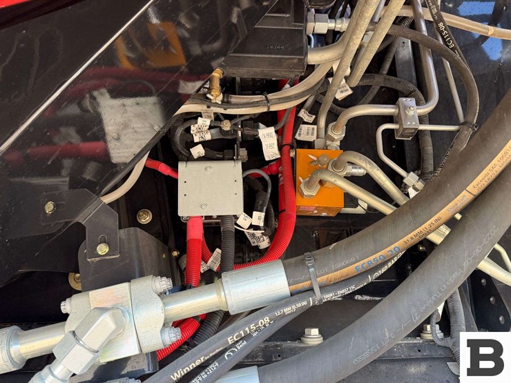 2025-case-ih-8260-image-34