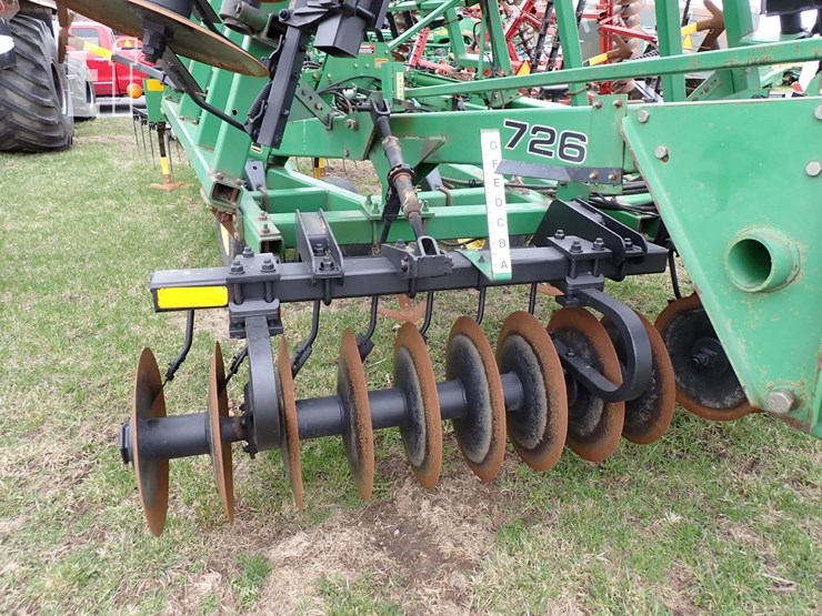 john-deere-726-image-4